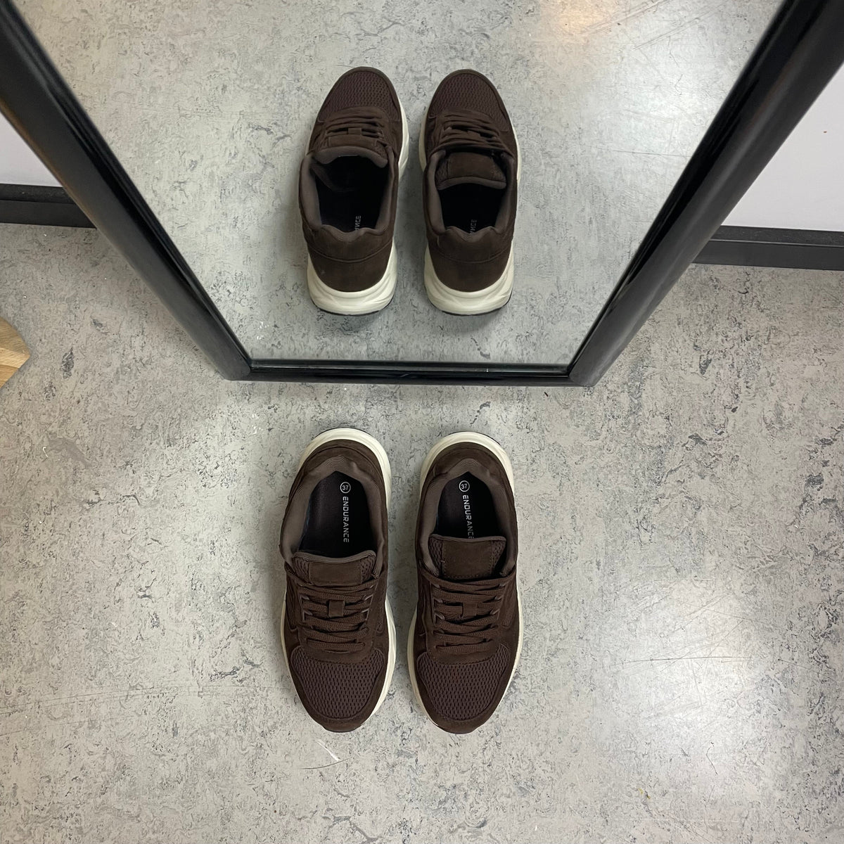 Endurance komfortsko för dam – lätt brun sneaker
