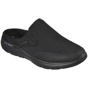Svarta slip-on-skor i mesh för herr från Skechers