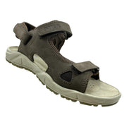 Brun sandal i nubuck med avtagbar hälrem