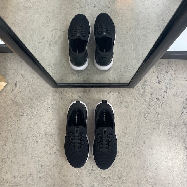 Endurance StepGo-sneaker i svart