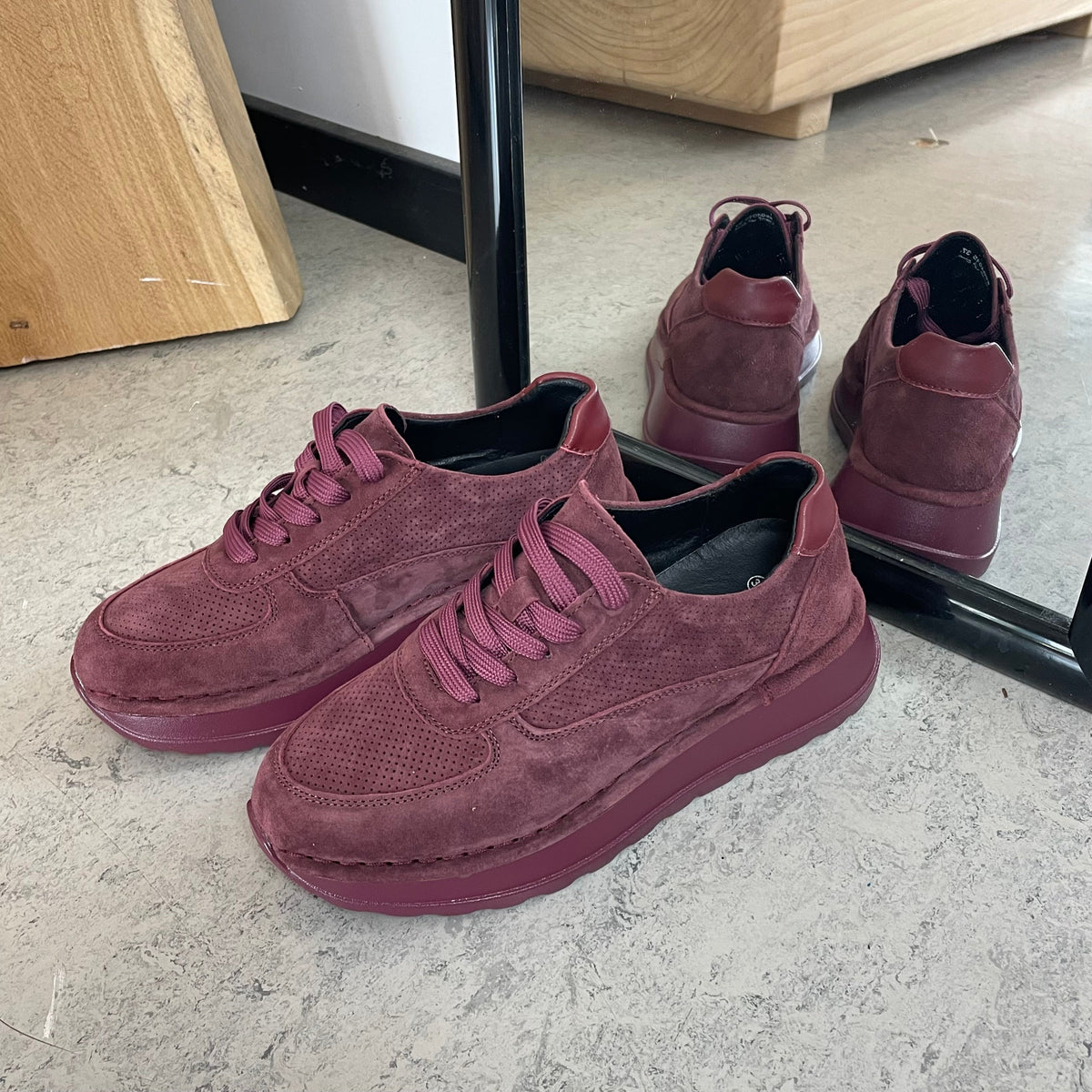 Bordeaux mockasko med uttagbar innersula
