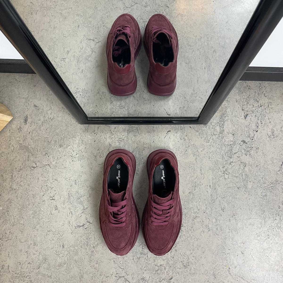 Bordeaux mockasko med uttagbar innersula