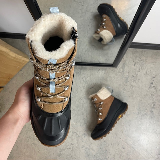 Brun vattentät och varmfodrad vinterstövel från Merrell