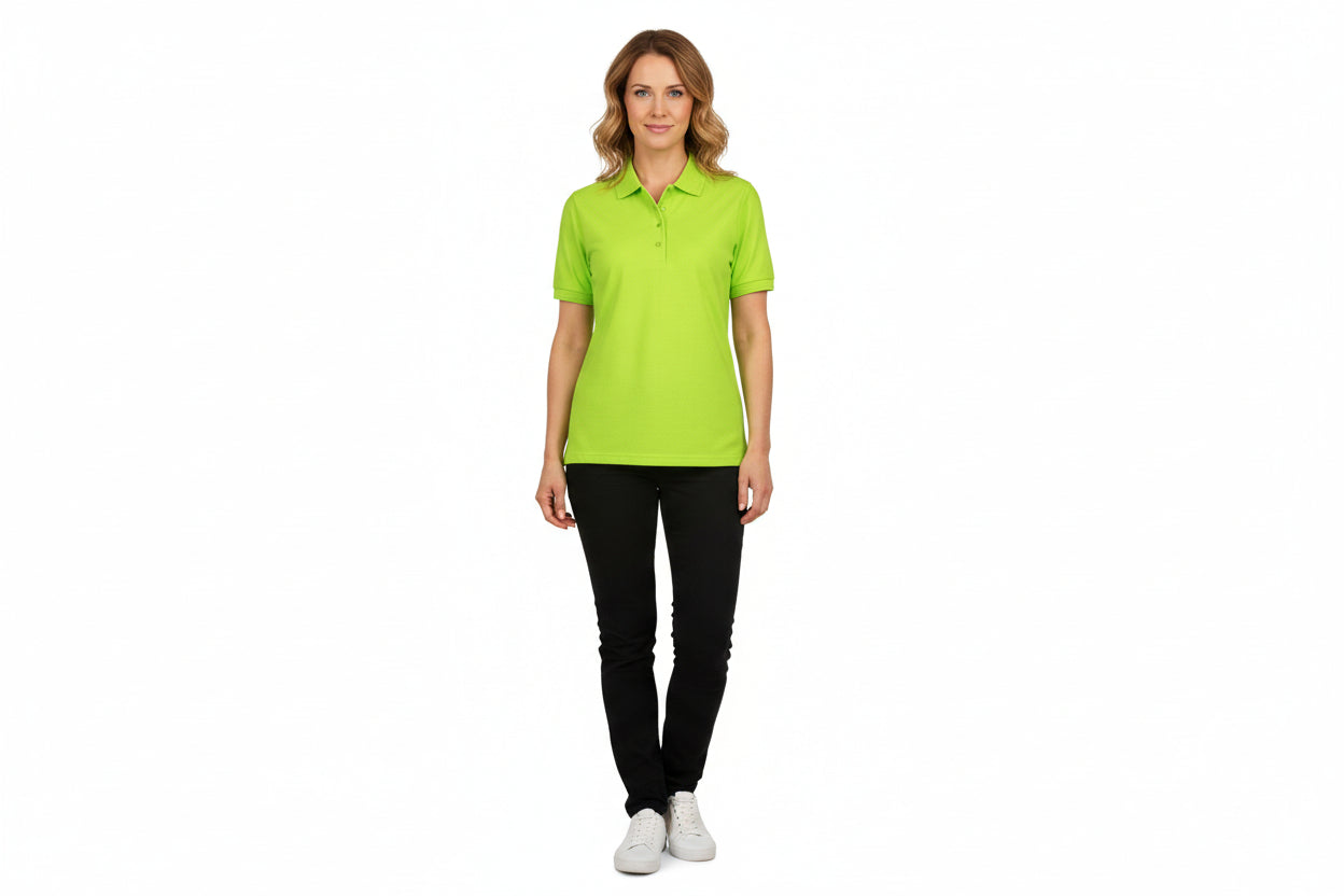 Limefärgad dam-polo-tshirt i slitstarkt material