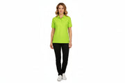 Limefärgad dam-polo-tshirt i slitstarkt material