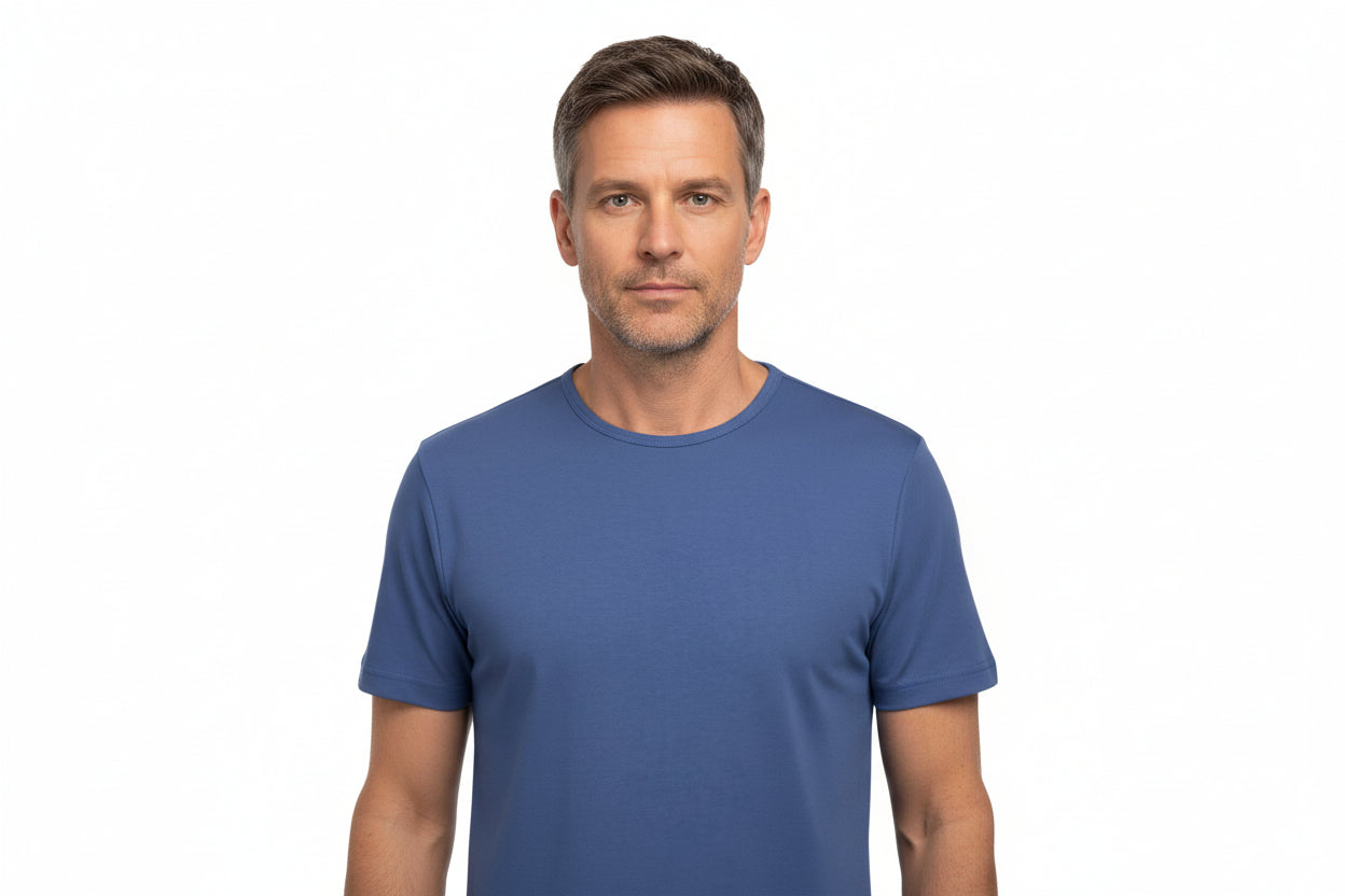 Indigoblå t-shirt med rund hals till herr