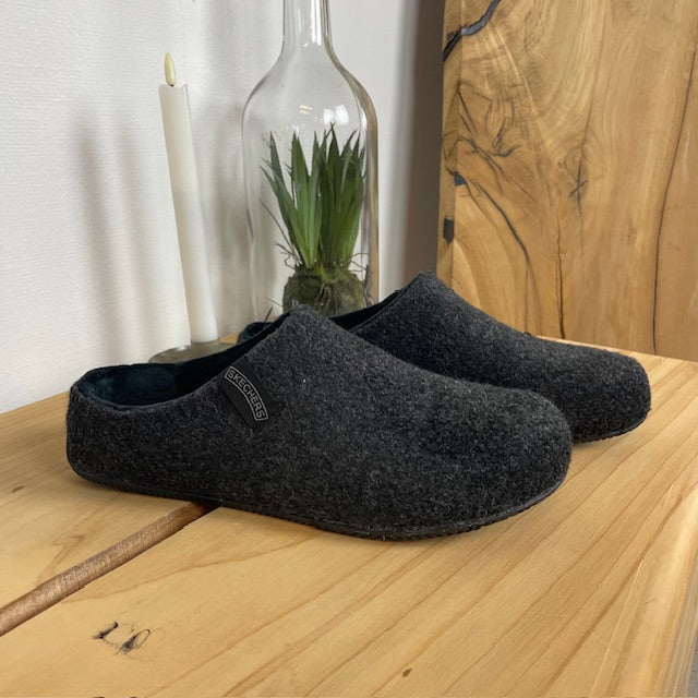 Skechers tofflor – bred passform med Memory Foam och öppen häl