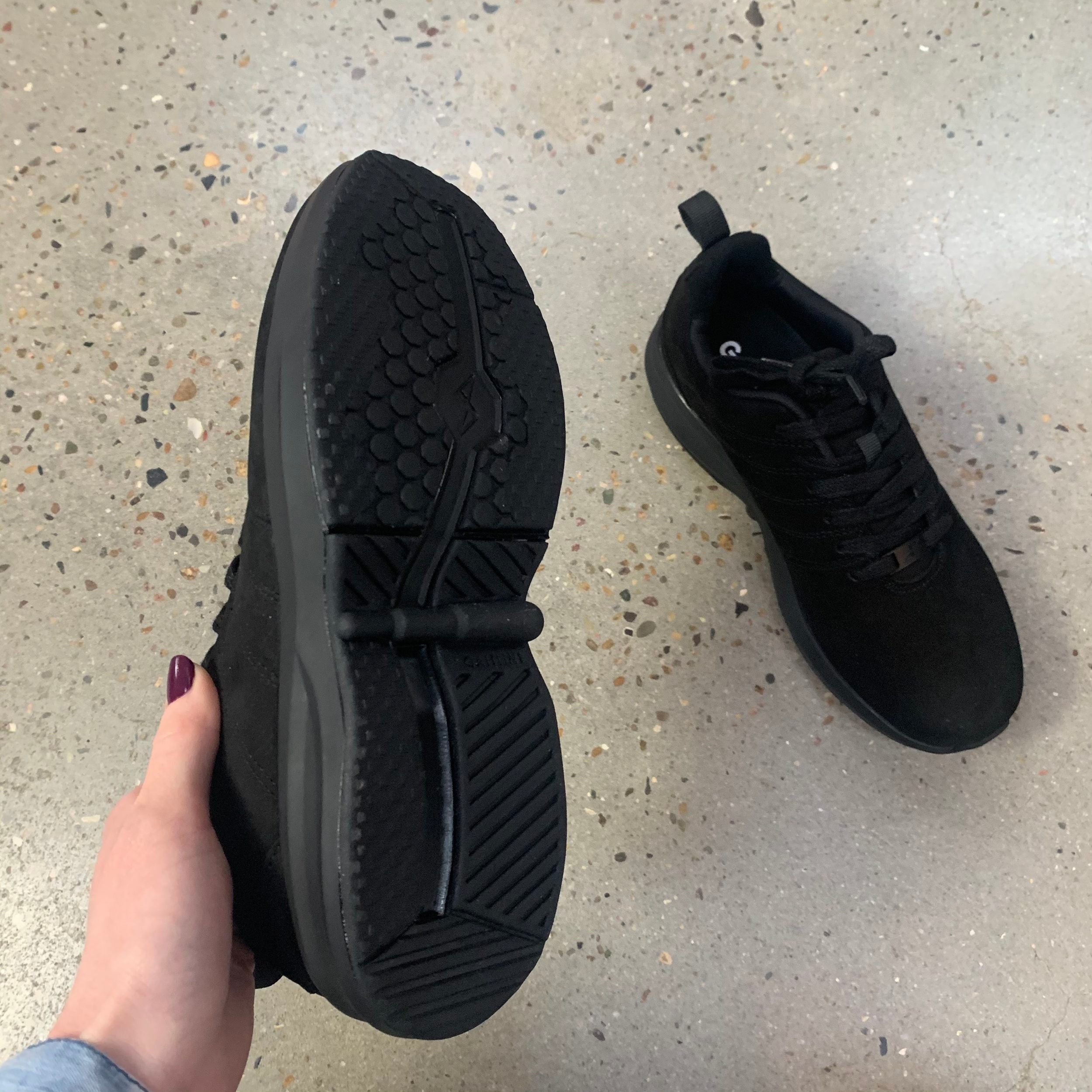 Svarta Gaitline sneakers i nubuckläder