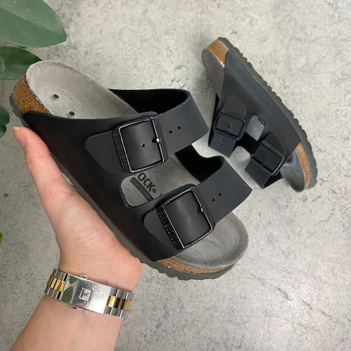 Svart Arizona ESD-sandal från Birkenstock