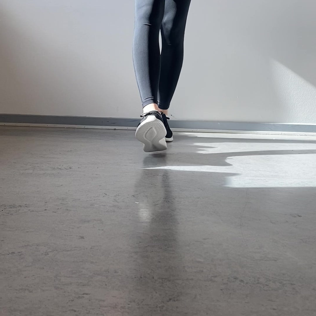 Ladda video: Skechers Slip-ins Ultra Flex 3.0 – lätt och flexibel vardagssko