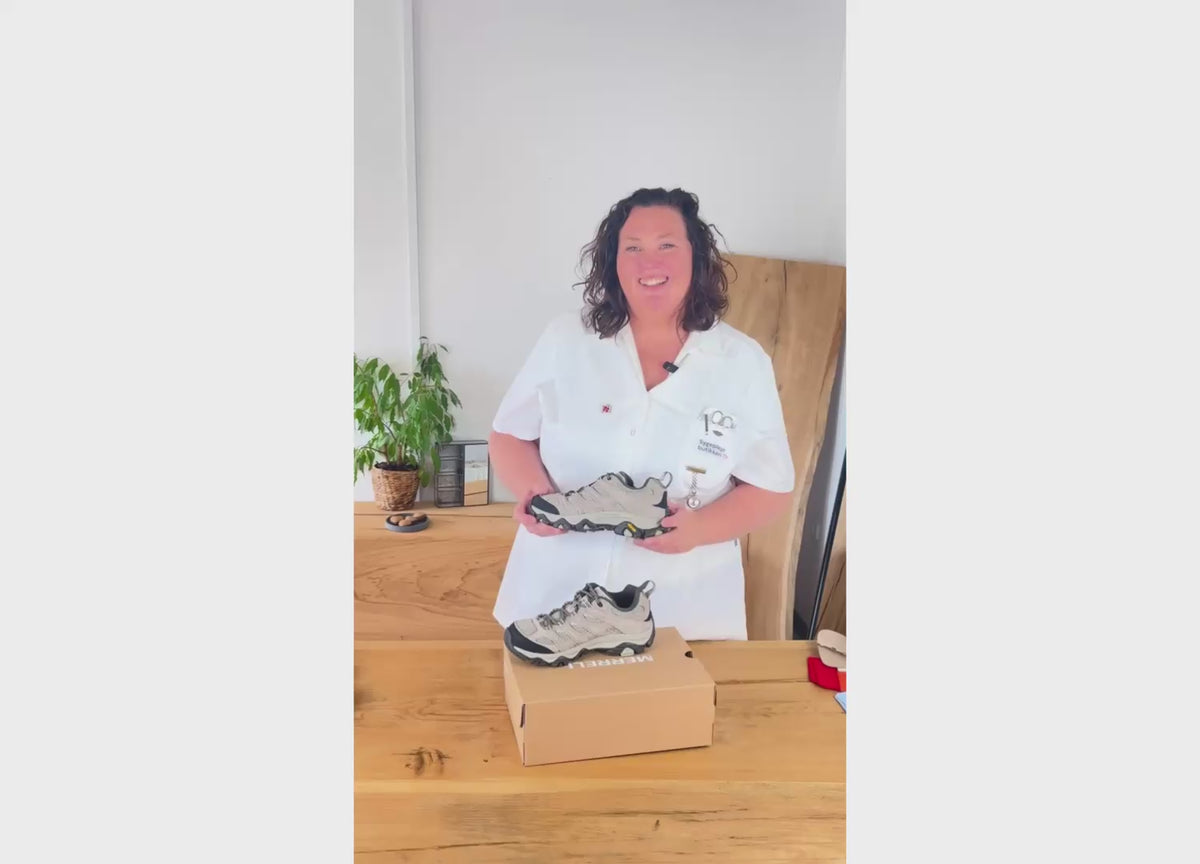 Ladda video: Vandringsko med Vibram® sula &amp; hög komfort från Merrell
