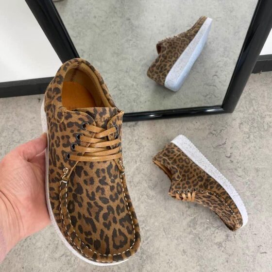 Nature sko med leopard tryck