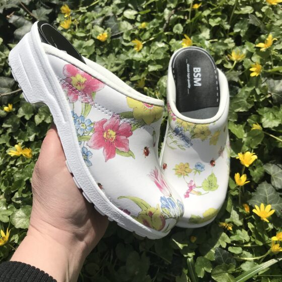 Vårblommig träsko utan hälkappa