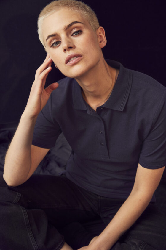 Navyblå polo T-shirt i kraftig kvalitet