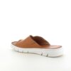 Den bruna slip-inen i skinn från Relaxshoe har en bred rem över framfoten.