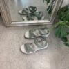 Olivgrön sport sandal med 3 velcroremmar