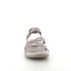 Elegant beige sandal från Skechers med elastiska remmar