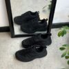 Svart lättviktssko från Gaitline med optimal stötdämpning och hålfotsstöd