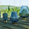 LED-lampa med rillor – Modern och elegant i grått glas