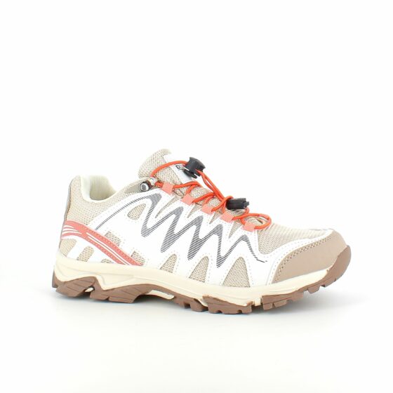 Flexibla beige sneakers med elastiska skosnören.