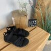 Teva Tirra, smart svart sandal från Teva med bra fotvalvsstöd