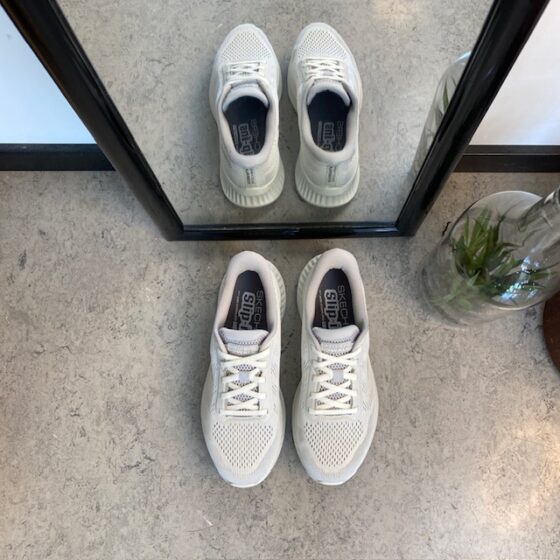 Vita Skechers Slip-Ins för män
