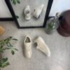 Andningsbara beige sneakers från Green Comfort