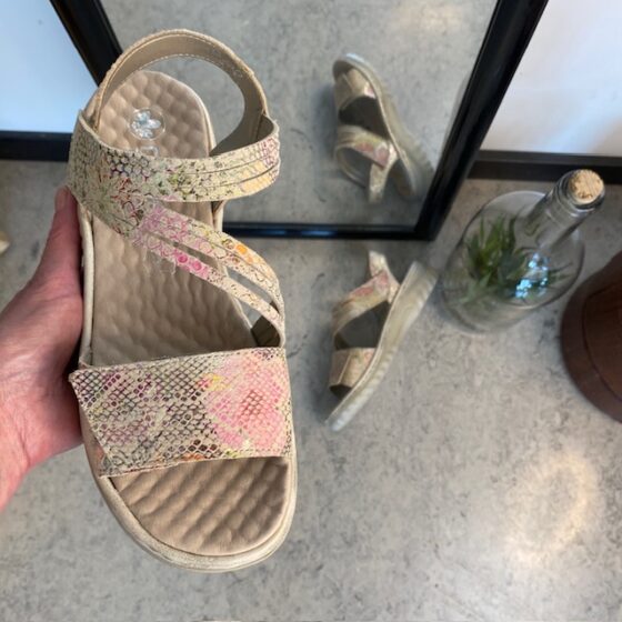 Rieker sandal i mjukt läder