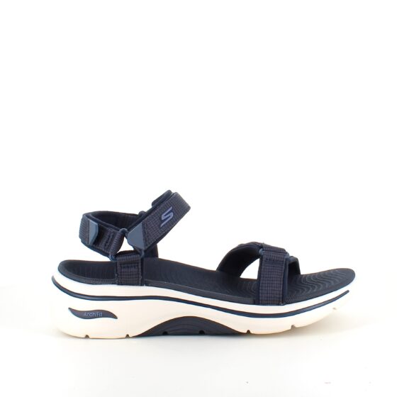 Skechers sandal med hålfotsstöd och 3 justerbara remmar i marinblå.