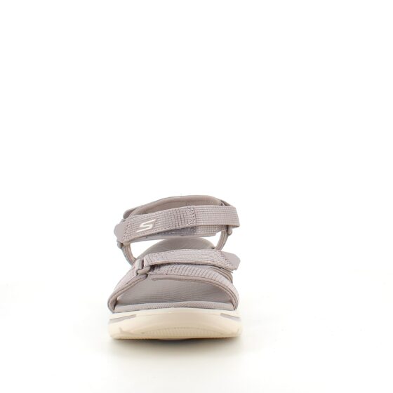 Skechers sandal med hålfotsstöd och 3 justerbara remmar i beige.