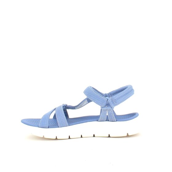 Ljusblå Skechers GOwalk sandal, bred modell