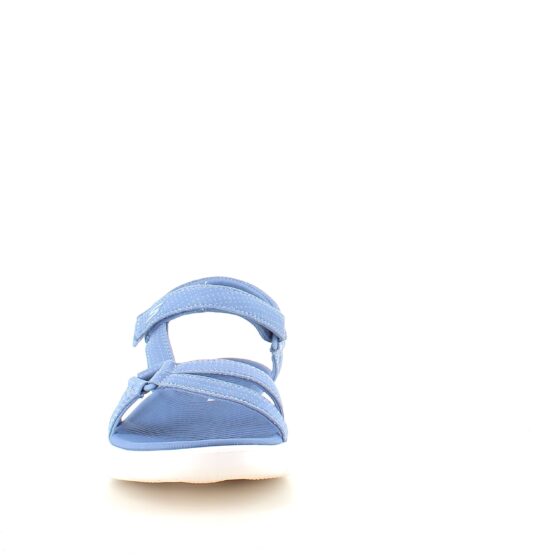 Ljusblå Skechers GOwalk sandal, bred modell