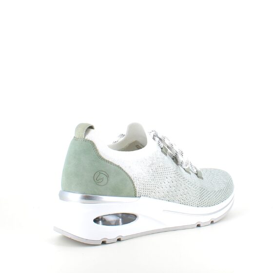 Remonte slip-on sneakers med bra hålfotsstöd.