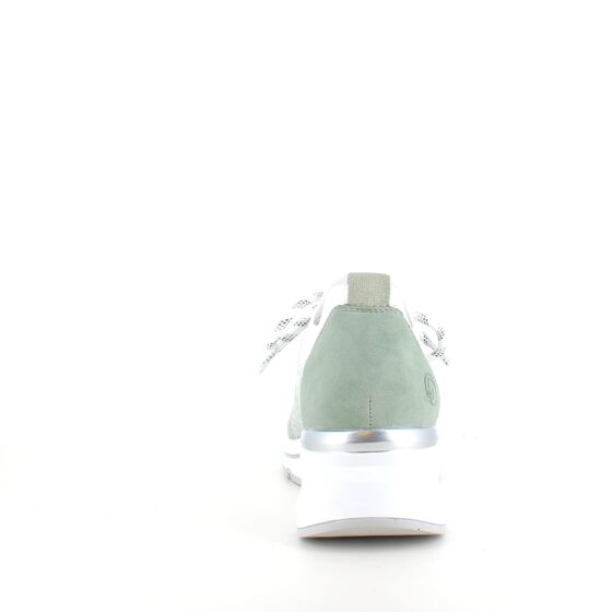 Remonte slip-on sneakers med bra hålfotsstöd.