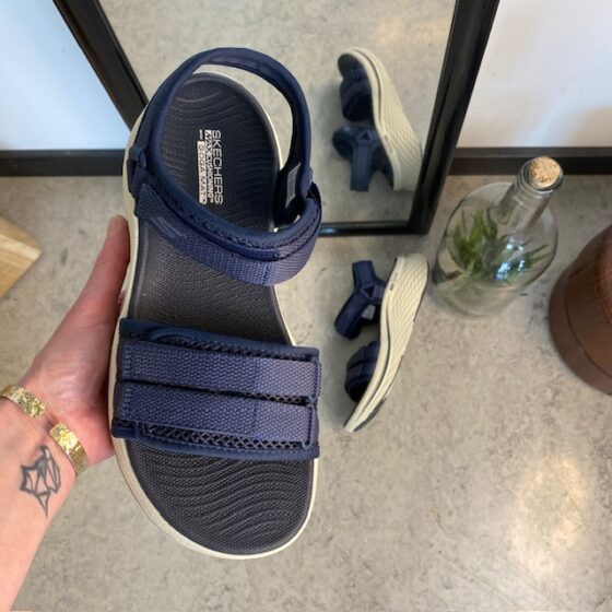 Skechers Max Cushioning Elite 2.0 Sandal med bra hålfotsstöd