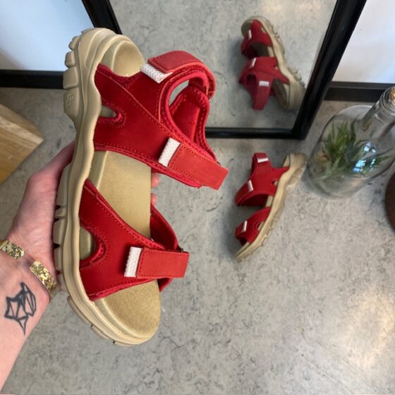 Röd Green Comfort sandal för dig som går och står många timmar