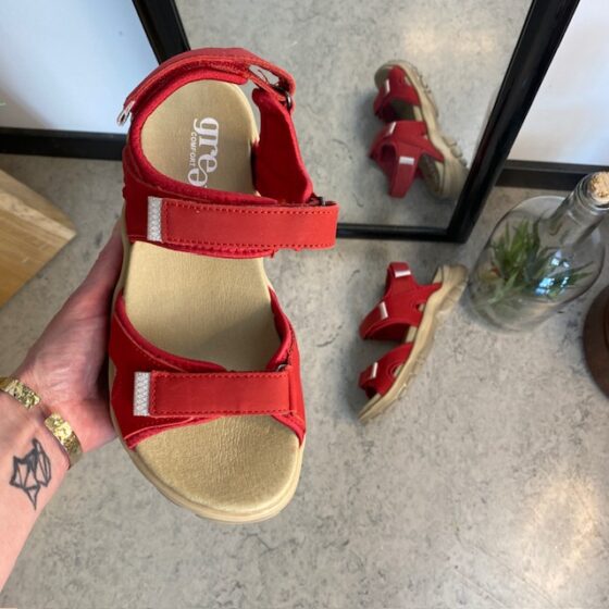 Röd Green Comfort sandal för dig som går och står många timmar