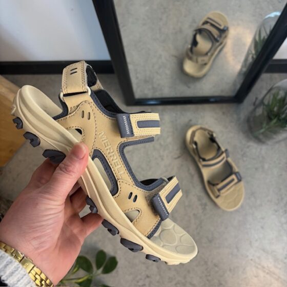 Merrell vandringssandal med avtagbar hälrem