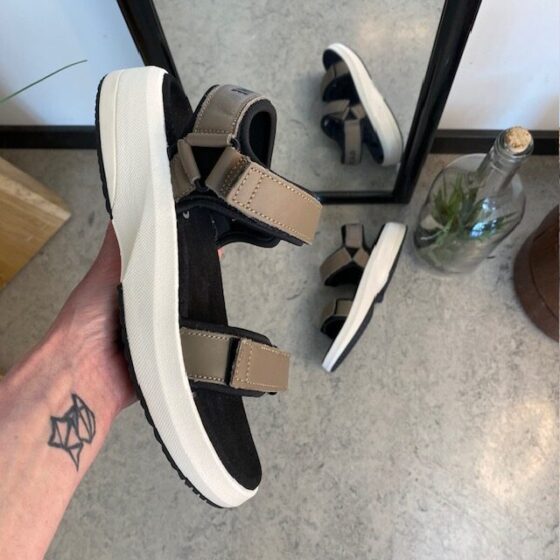 Brun Gaitline sandal med rullsula
