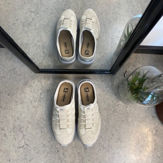 Lätta slip-ons från Rieker