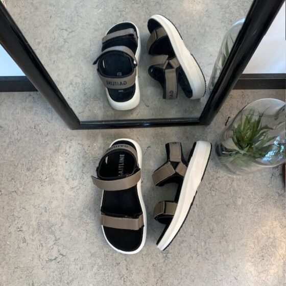 Brun Gaitline sandal med rullsula