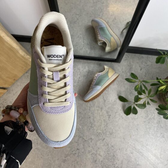Woden sneakers med hålfotsstöd och komfort