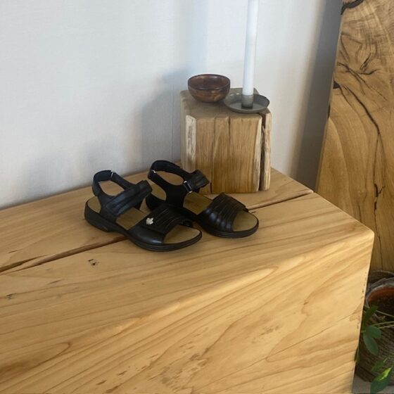 Svart Rieker lädersandal med uttagbar sula