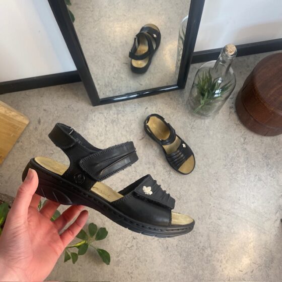 Svart Rieker lädersandal med uttagbar sula