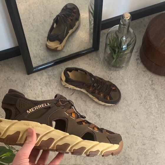 Merrell herresandal, stängd modell, bra bredd.