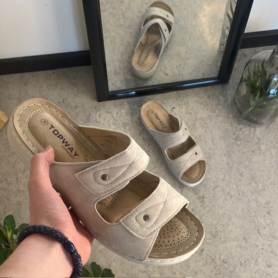 Ljus slip on sandal– enkel, mjuk och luftig för vardagens många steg