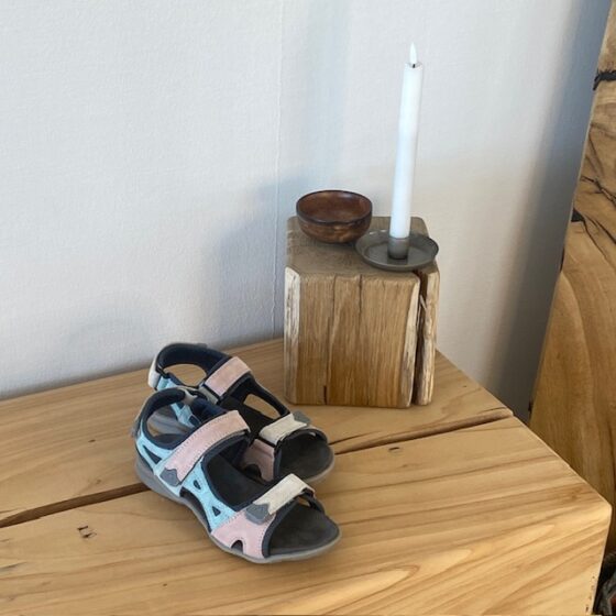 Komfortsandaler – komfort med en fräsch fläkt av pasteller