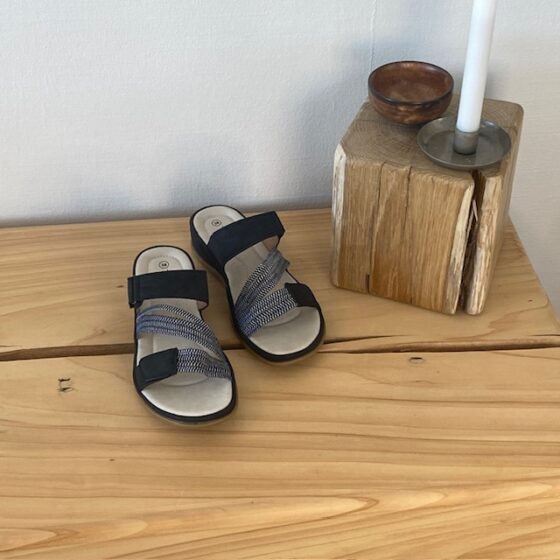 Komfortsandal med elastiska remmar – flexibel komfort och modern design