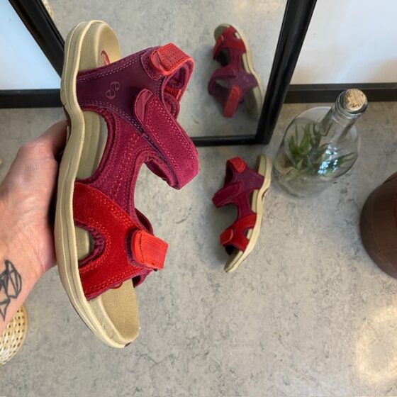 Röd Corsica-sandal från Green Comfort med bra hålfotsstöd