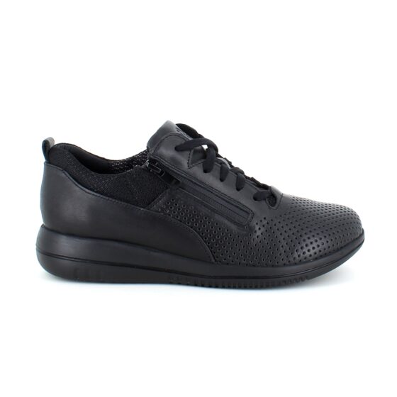 Andningsbara svarta sneakers från Green Comfort